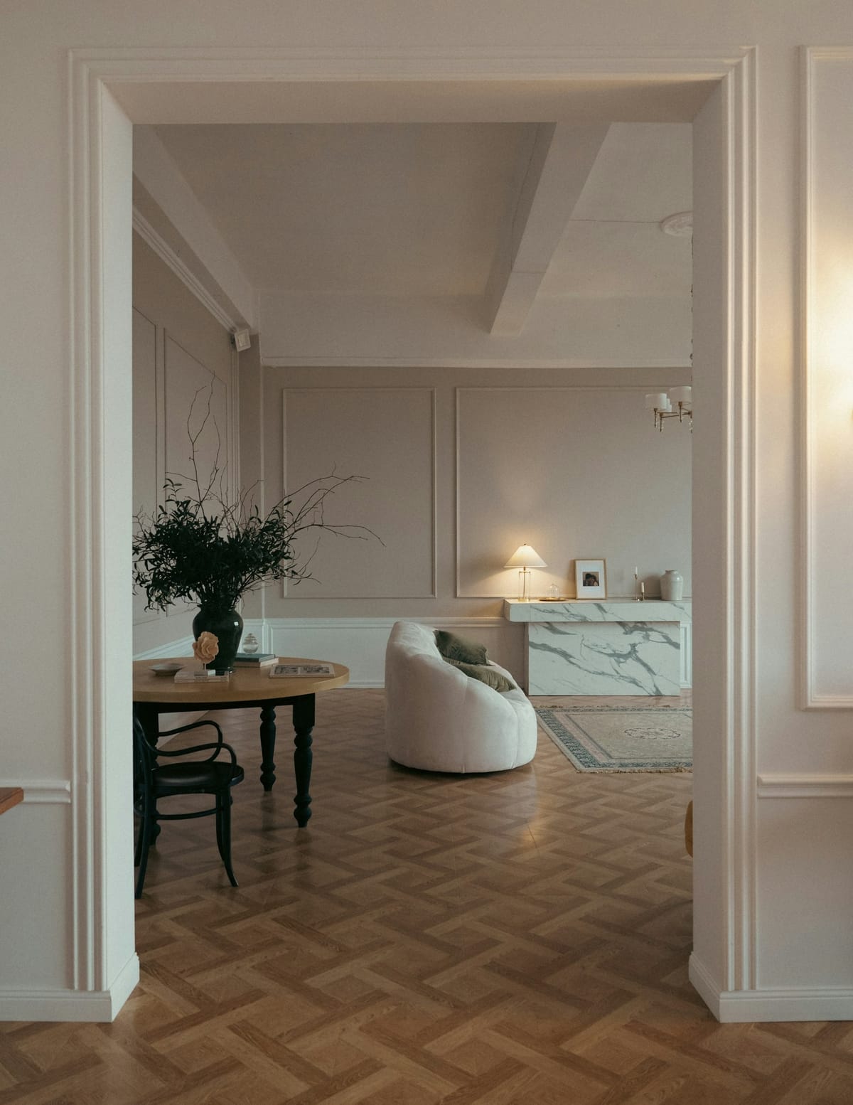 Quel revêtement de sol choisir pour un salon ? Notre guide complet