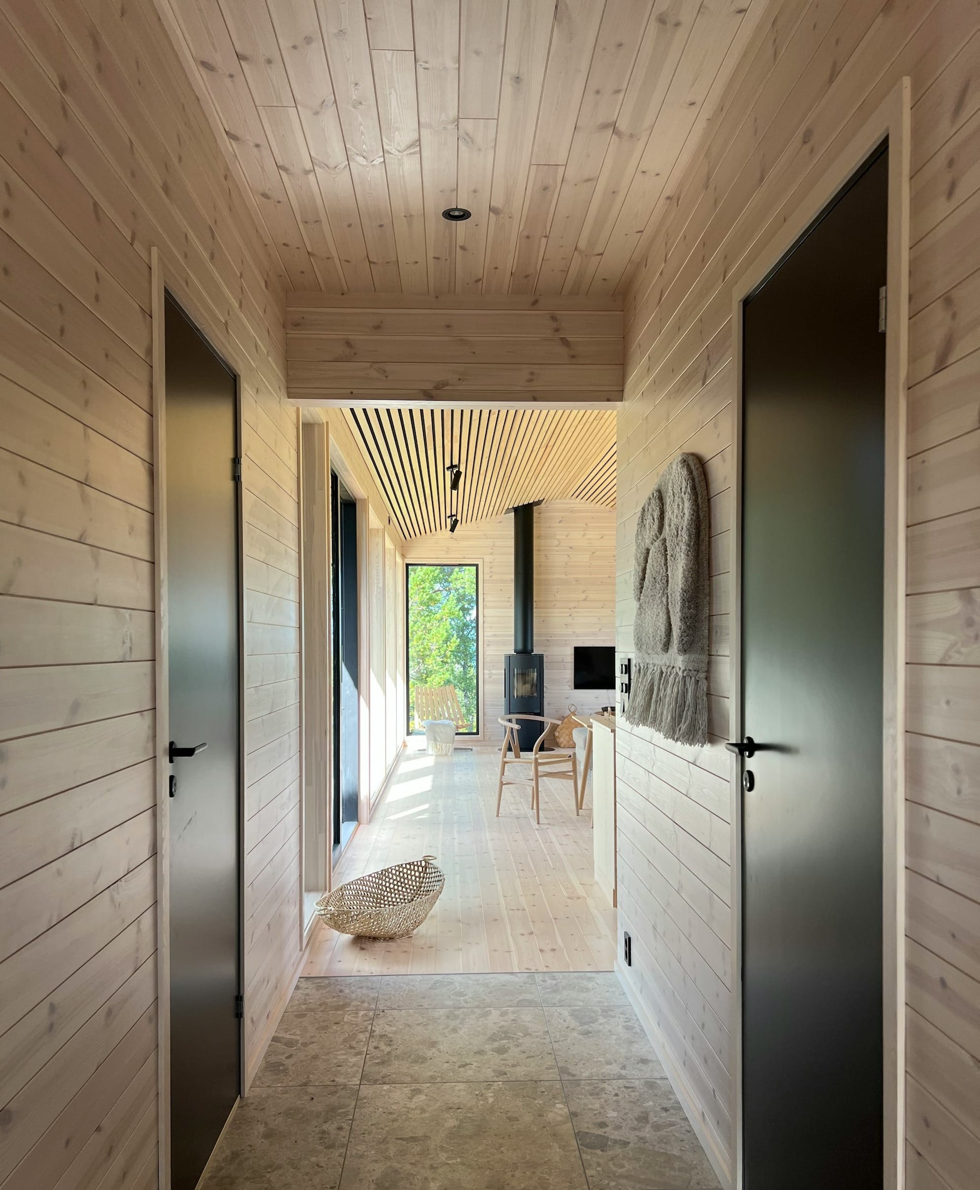 Quel revêtement mural choisir pour un séjour ? Idées et conseils Image de l’article